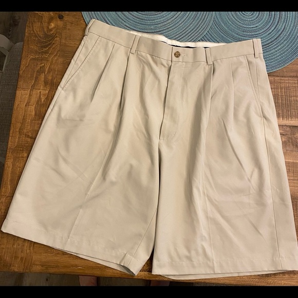 Men’s PRO TOUR Golf shorts size 38. 100% polyester. Excellent pre-owned shape - Picture 1 of 12